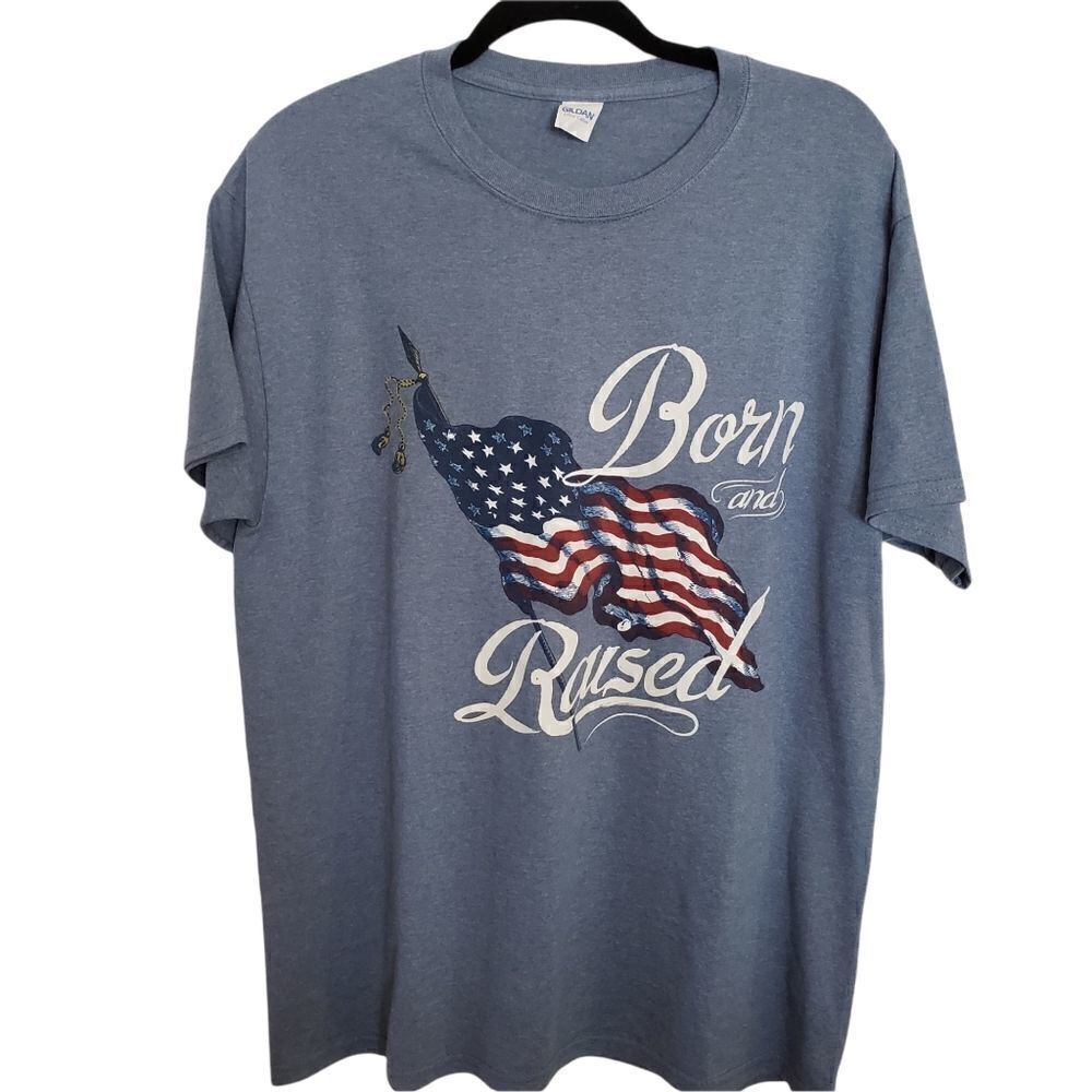 Gildan Mens Patriotic Born and Raised Flag T-Shirt *no size tag